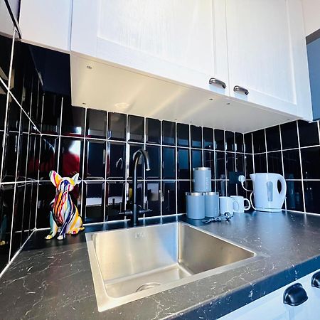 London 61 Central Studio, Ideal For Tourists High Recommend!!! Exterior photo