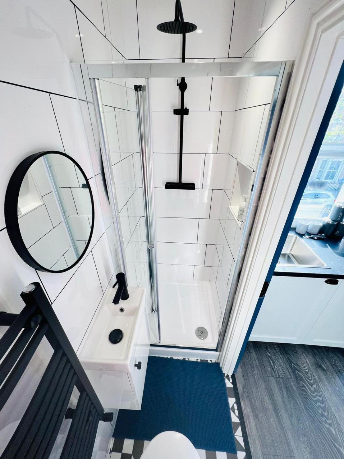 London 61 Central Studio, Ideal For Tourists High Recommend!!! Exterior photo