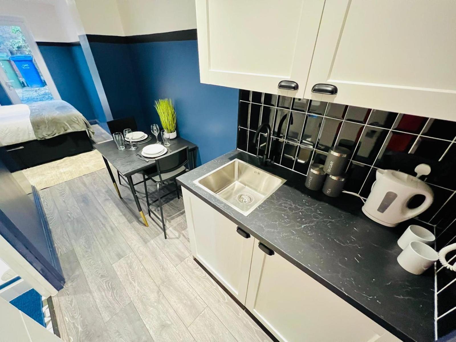 London 61 Central Studio, Ideal For Tourists High Recommend!!! Exterior photo